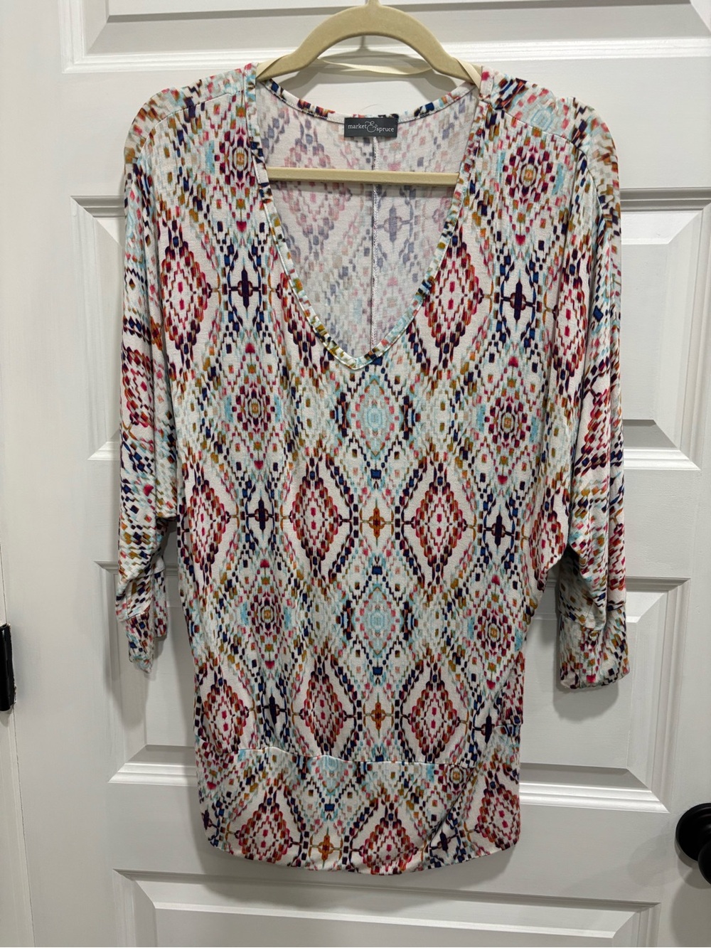 Market & Spruce White Multicolor Diamond-Print V-Neck Tunic